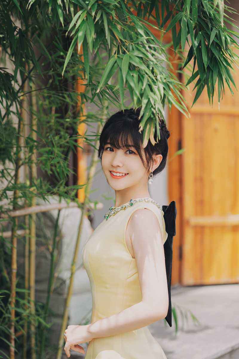 赖美云以歌声为建党百年献礼 唱响红色经典展青年力量