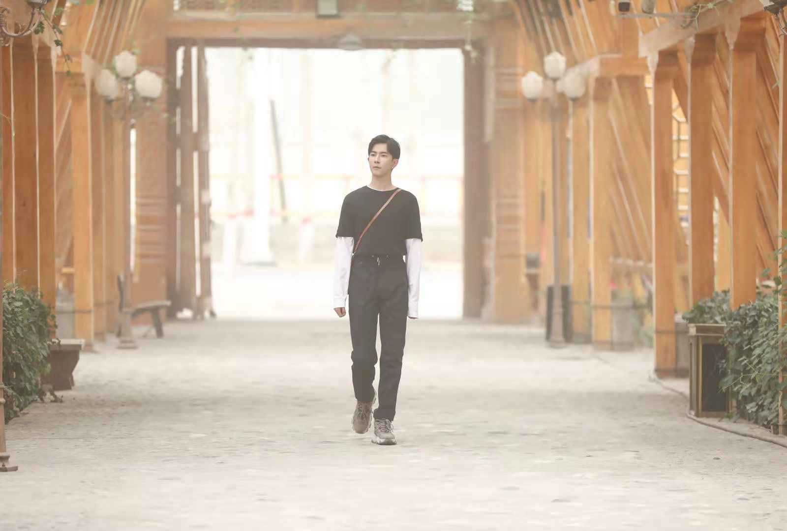 于朦胧《乡间的行者》寻迹非遗文化之美