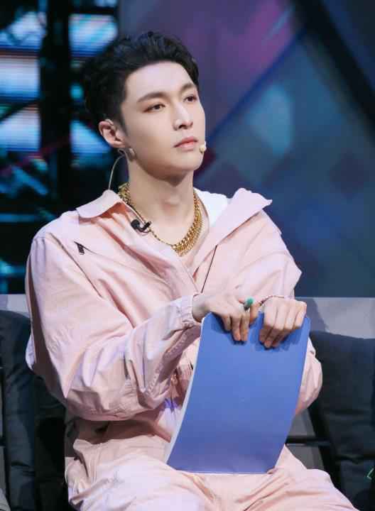 张艺兴街舞3犀利点评krump 自己cue流程展“单口相声”