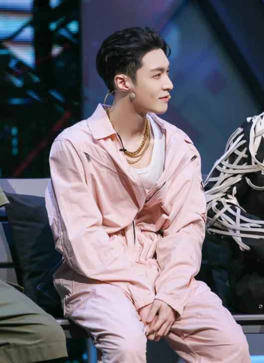 张艺兴街舞3犀利点评krump 自己cue流程展“单口相声”