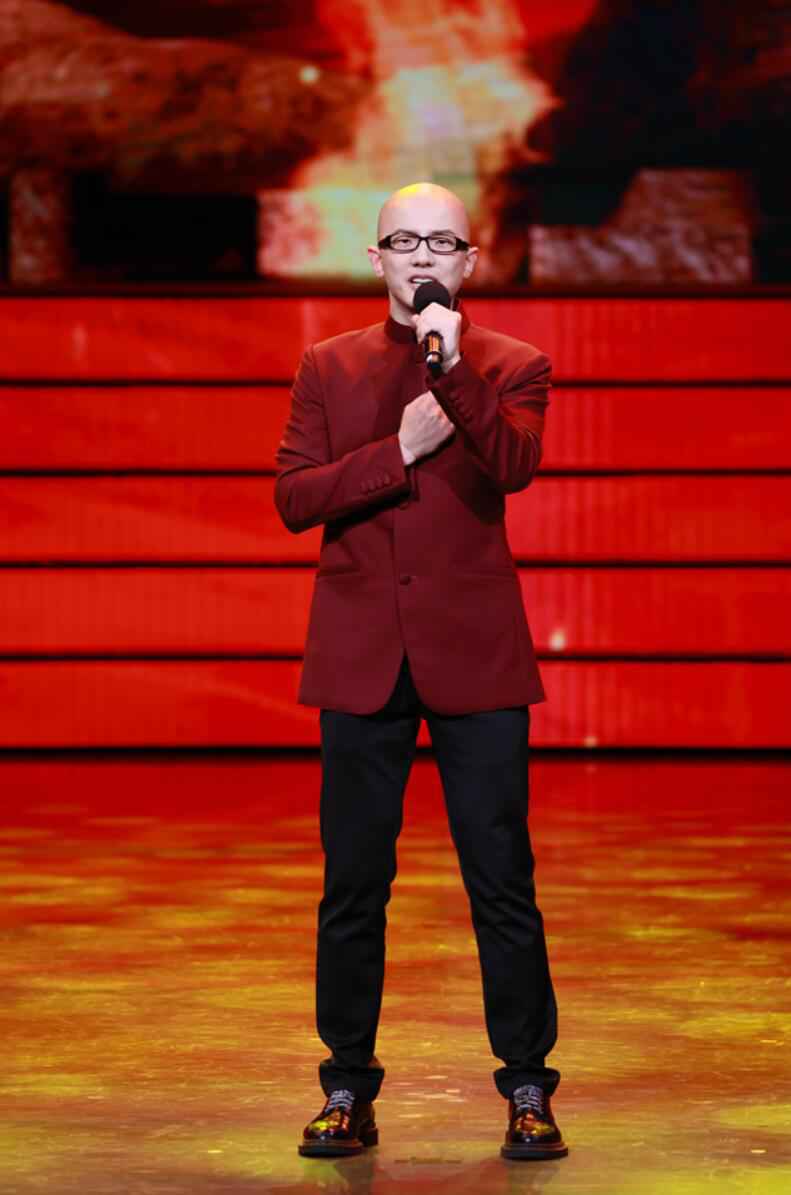 上海市庆共产党百年华诞晚会 平安深情献唱《追寻》