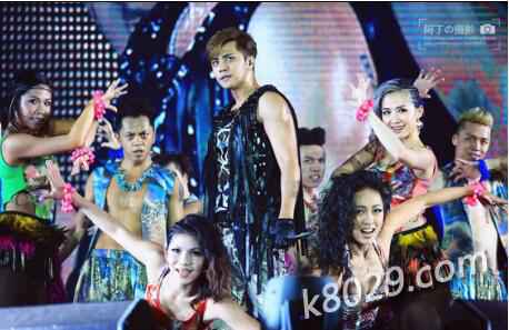 罗志祥跨年演唱会演绎凯发港岛风情游！