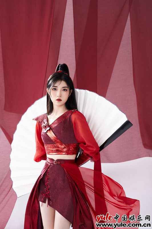 SING林嘉慧《这！就是潮流》跻身20强 现场泼墨变装引惊呼