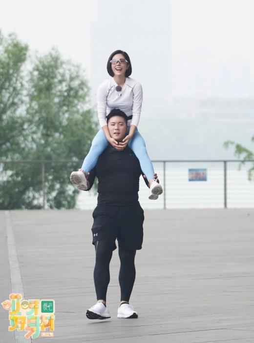 赵奕欢加盟《哎呀好身材》 与男友相处模式引争议