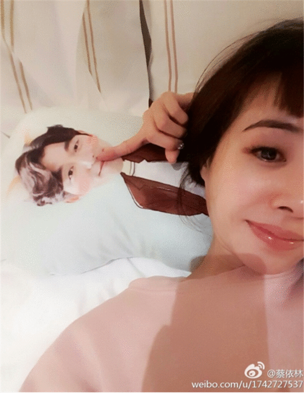 天哪！蔡依林和他同床共枕了！