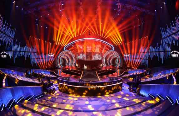 东方卫视《中国梦之声·我们的歌》曝光竞演舞台 概念元素组合歌曲青春样