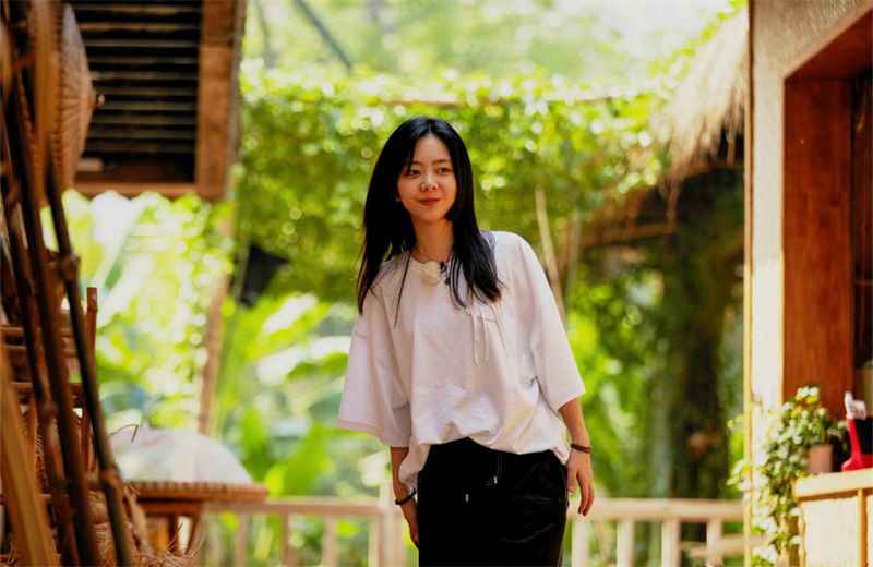 《向往的生活》任嘉伦许魏洲首次做客蘑菇屋,欢度泼水节,吃豪华年夜饭