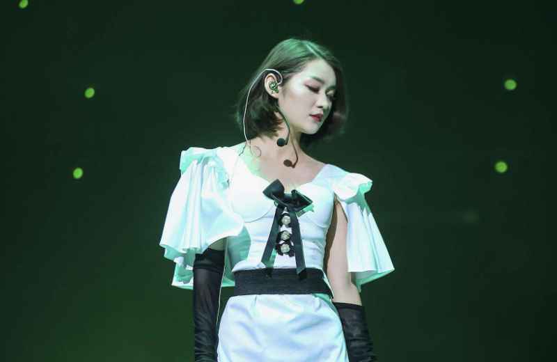 《甜蜜的任务》精彩不断，火箭少女101制作表情包，有趣与粉丝互动