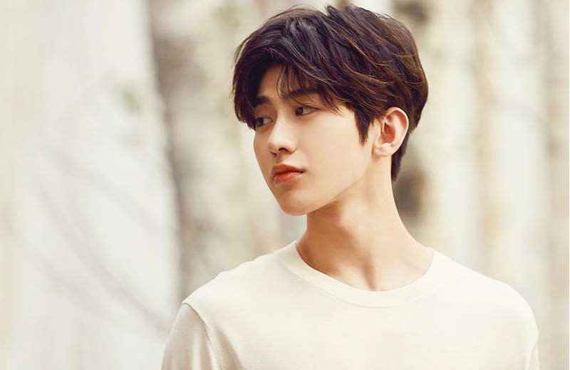 蔡徐坤再登《快乐大本营》，与吴昕讲“情话”太害羞