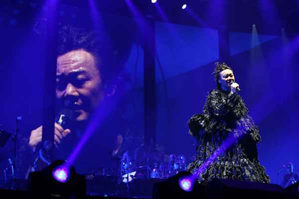 陈奕迅前两场佳评如潮 力求完美