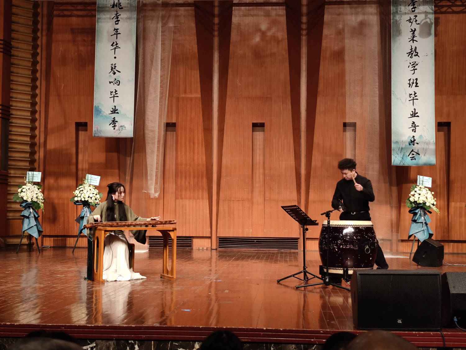 “琴响毕业季——李妮莱毕业班音乐会”顺利举行