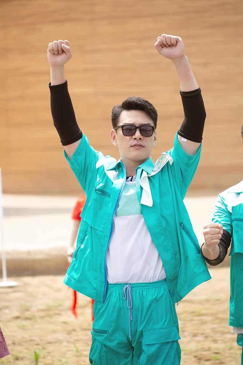 王耀庆回归牛气满满的哥哥 双综霸屏登热搜榜单