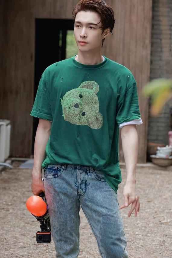 张艺兴为《向往的生活》创作歌曲《吹牛皮》 欢声笑语不断