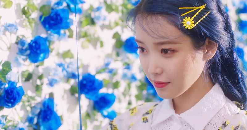 不愧是 IU！〈Love poem〉全曲列队占领排行榜