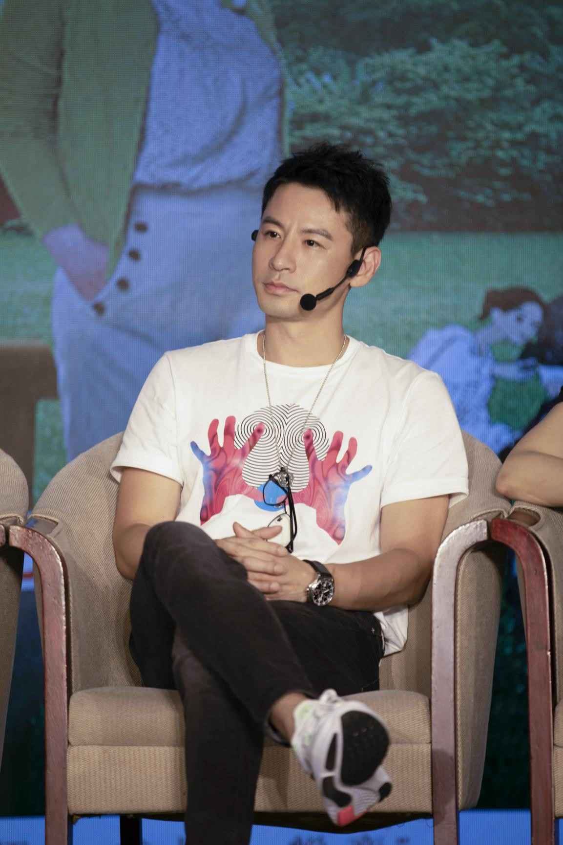 《幸福还会来敲门》开播 钱泳辰聂远时隔十年再合作