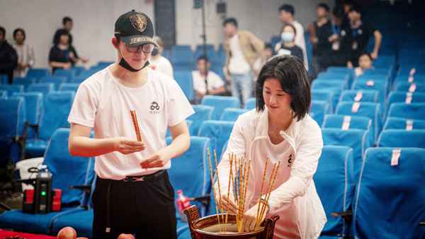 现实主义力作《无处可逃》开机 用一起“性骚扰”引发社会反思