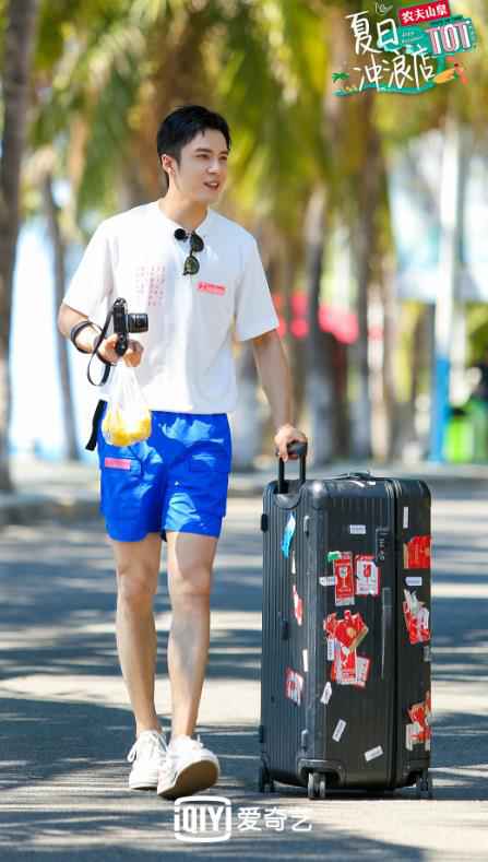 《夏日冲浪店》即将开播 黄轩韩东君乔欣黄明昊王一博带你解锁“浪慢”夏天