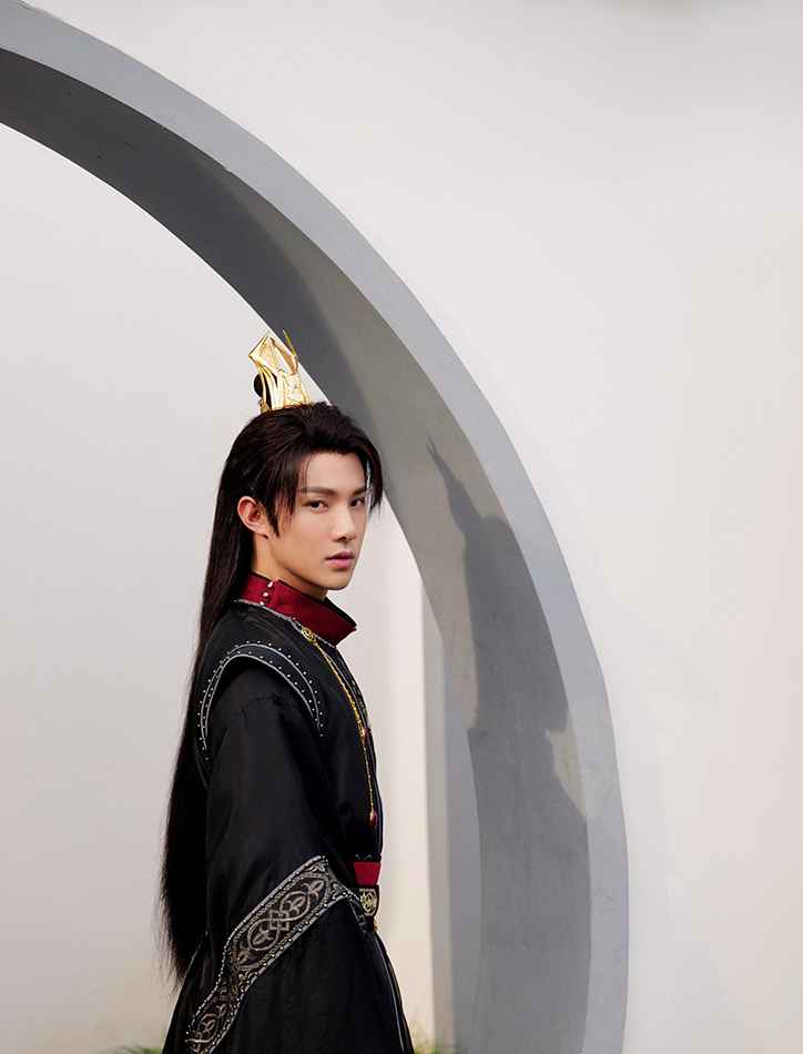 黄圣池《花间新娘》剧照曝光 潇洒俊朗眼神有戏