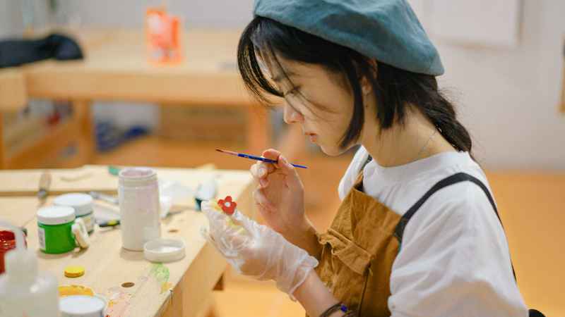 《奇妙小森林》上演离别时刻 谭松韵亲制木雕送宝贝