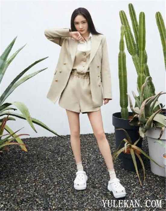 杨幂的愚人节是怎么过的？杨幂这两天为什么频繁发美照？