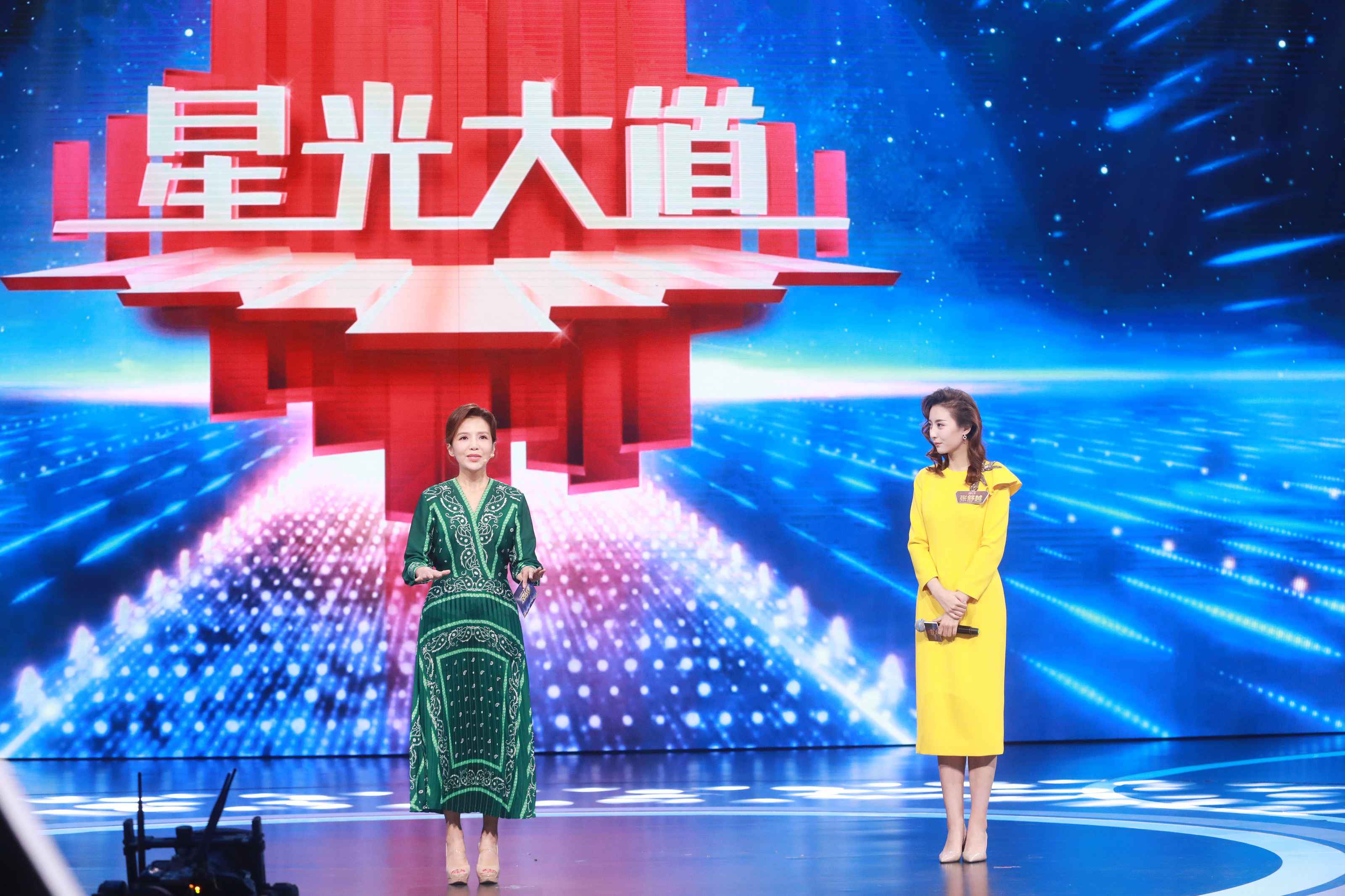 《主持人大赛》高手对决引热议