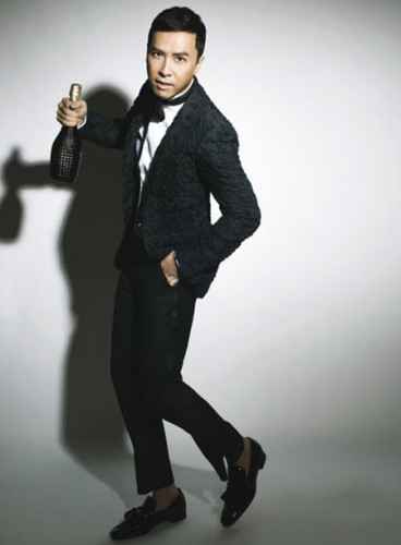 甄子丹惊现《星战》片场 造型似绝地武士