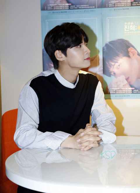 全人类羡慕！吃不胖的李鎭赫：新专辑曲风完全是我的STYLE！