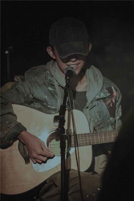 《少年的你》MV惊喜上线,易烊千玺《念想》演绎未完的梦