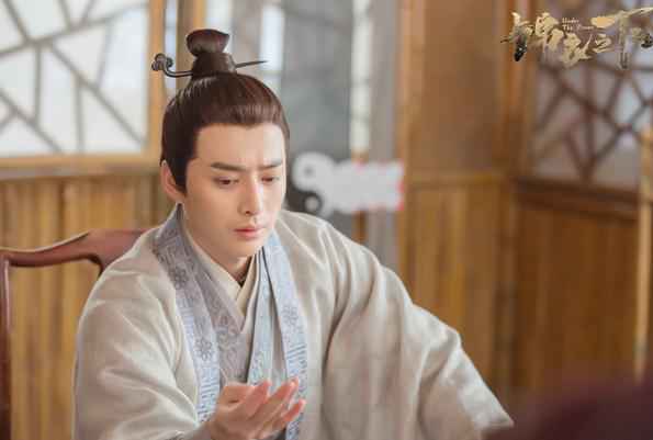 《锦衣之下》热播 韩承羽化身“蓝青玄”上线助攻