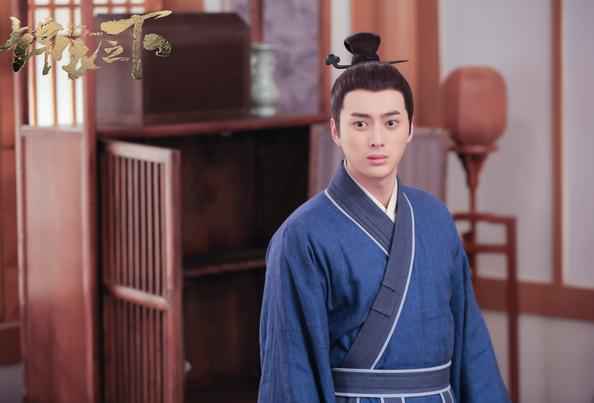 《锦衣之下》热播 韩承羽化身“蓝青玄”上线助攻