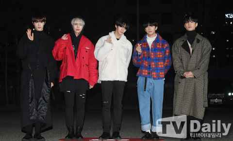 《HELLO，FIX》CIX首场粉丝见面会2月首尔开跑