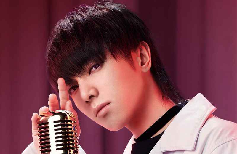 华晨宇上《王牌》与平时不同的笑容，粉丝都差点没认出