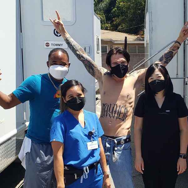 罗素兄弟豪华阵容新片《灰色人》杀青 限定剧《帕姆与汤米》也杀青