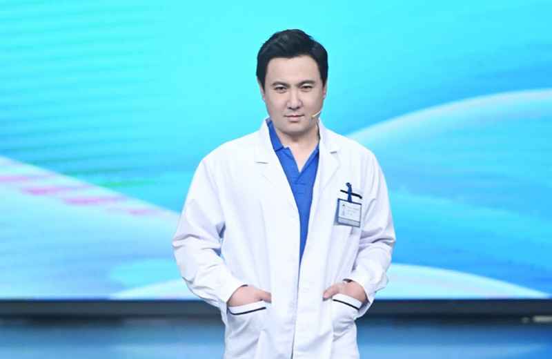 《王牌5》沈腾叔叔又调皮了！故意“整蛊”韩雪，笑料十足