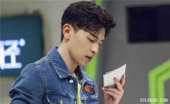 邓伦拥有多部上星剧资源为什么越来越不火了?