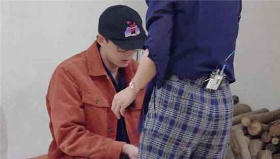 综艺《亲爱的客栈》吴磊为何中途离场？吴磊真的和张翰不和吗？