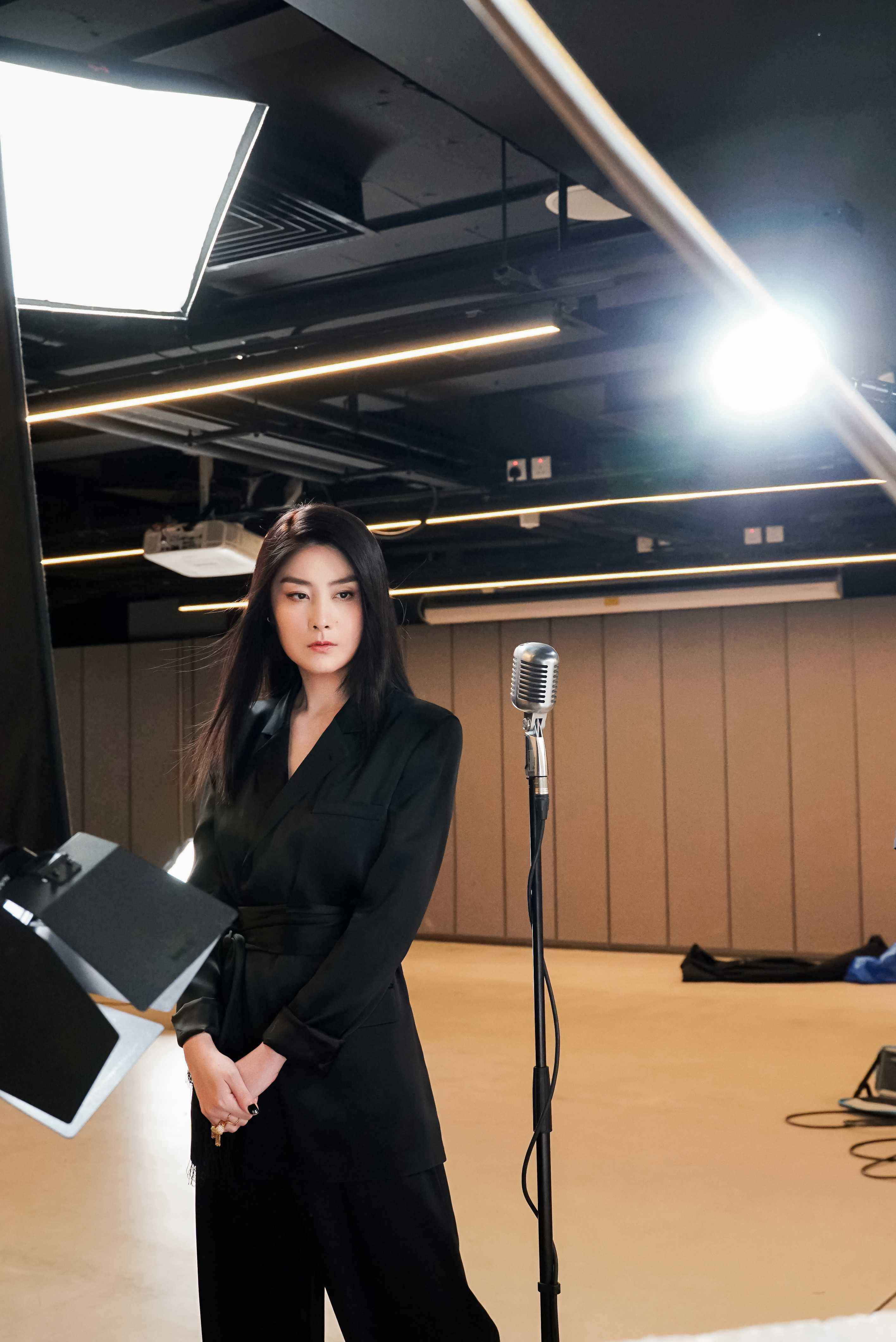 陈慧琳唱《女心理师》主题曲 18年后梦幻联动重温“心理大师”