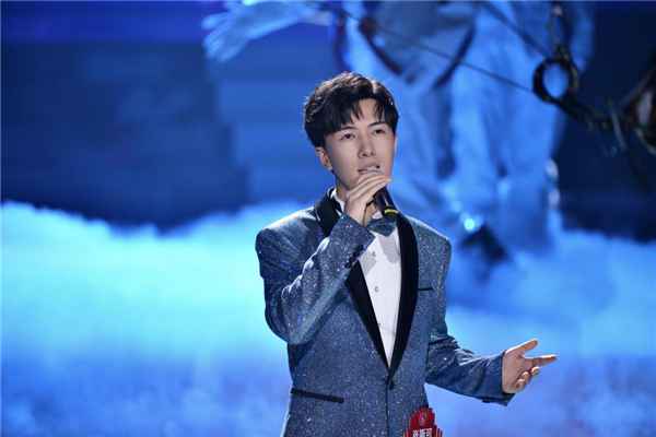 酷狗直播王牌男声张斯可登陆《星光大道》,实力表现斩获周冠军