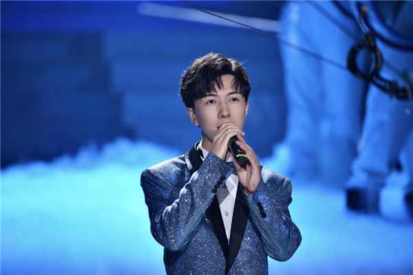 酷狗直播王牌男声张斯可登陆《星光大道》,实力表现斩获周冠军