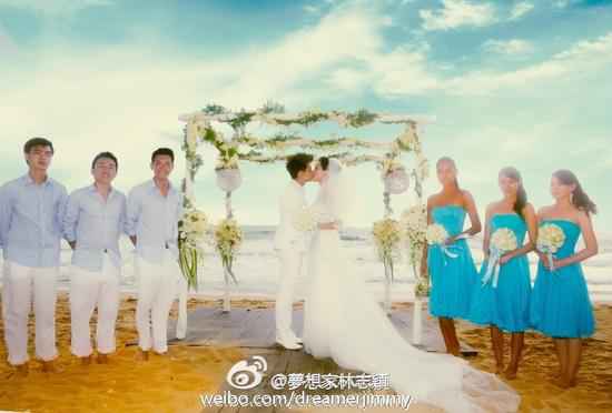 林志颖纪念结婚2周年 晒和娇妻拥吻照幸福