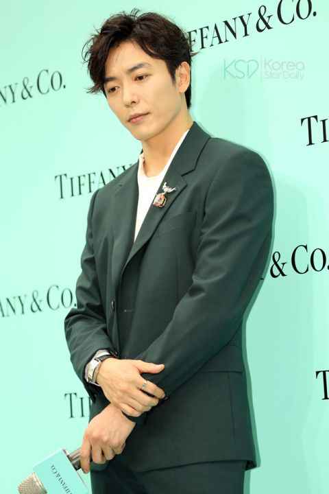 [图多]狮子馆长金材昱旋风访台 心疼粉丝淋雨直道歉