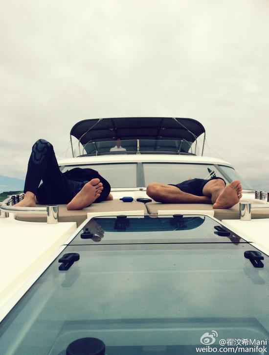 男神真壕！谢霆锋陈伟霆乘游艇出海超拉风