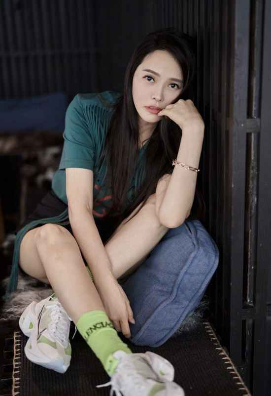 伊能静被追问爱国立场 晒旧博回应：我是中国人