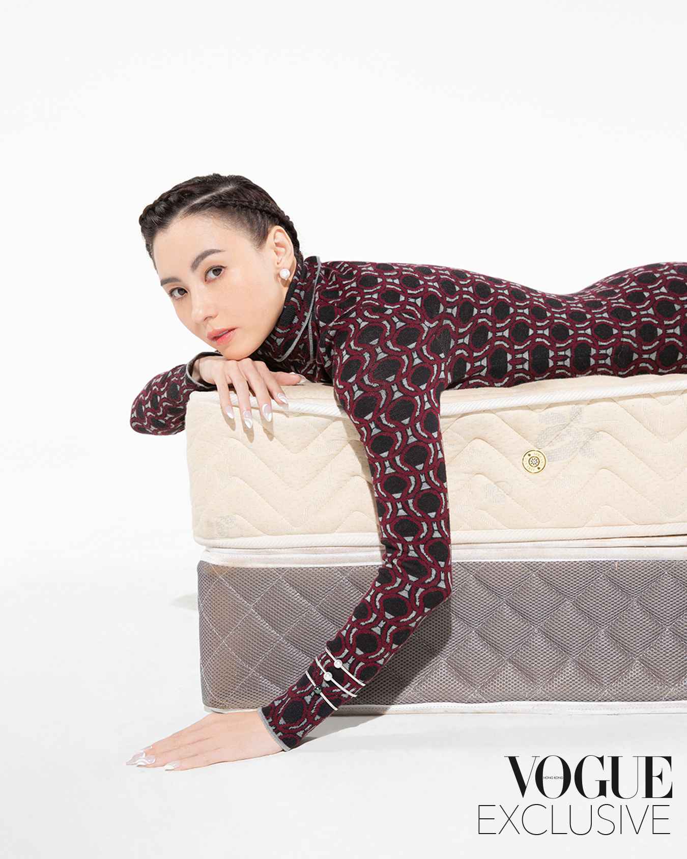 张柏芝港版《VOGUE》八月刊封面及内页全公开