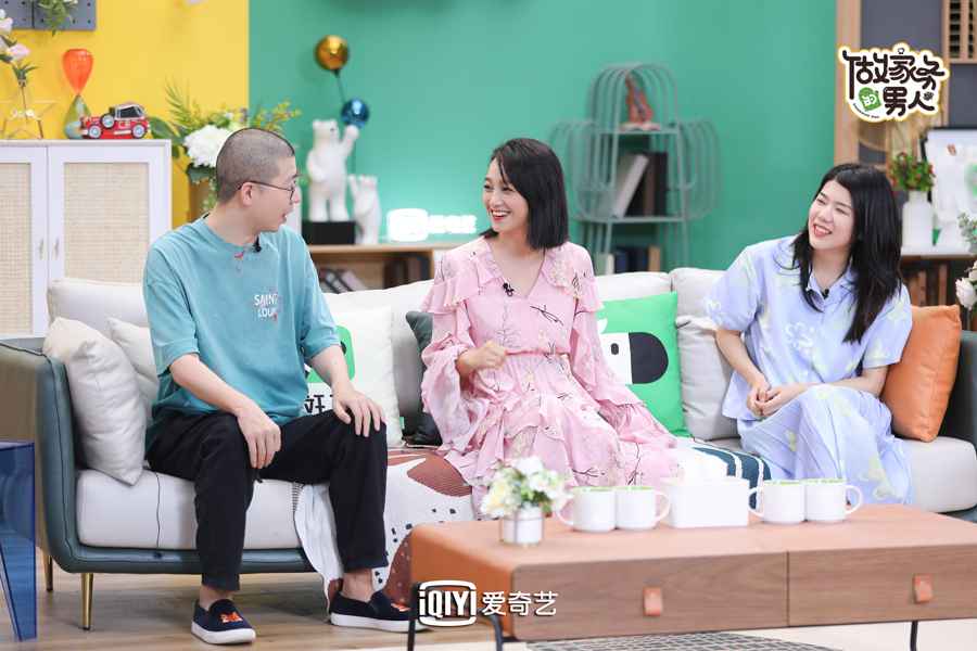 爱奇艺《做家务的男人》第三季 陈学冬董又霖郭采洁体验复古造型
