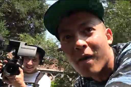 陈冠希反采访跟拍狗仔 呛声：喜欢被拍吗?