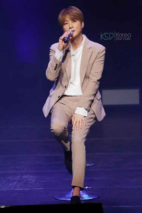 浪漫深情曲风粉丝最爱 申彗星直呼：幸好挑对开场歌曲！