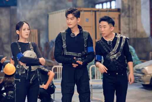 “元气女神”陈乔恩笑容甜美，张翰帅气有型气场全开（图集）