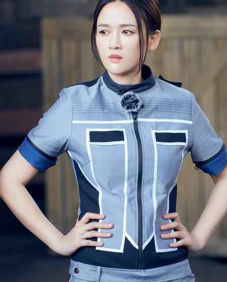 “元气女神”陈乔恩笑容甜美，张翰帅气有型气场全开（图集）