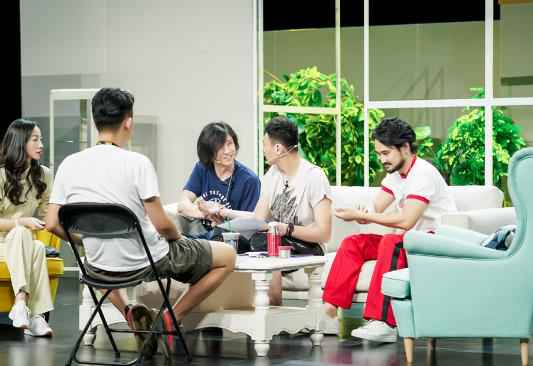 《青春同学会》韩雪李超遭遇七年之痒,袁姗姗方言出演“宿管阿姨”